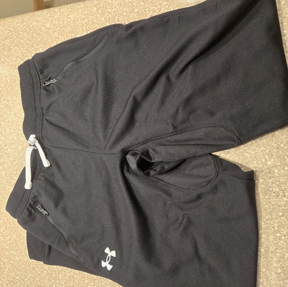 Boys under armour Large sweats - Picture 2 of 5